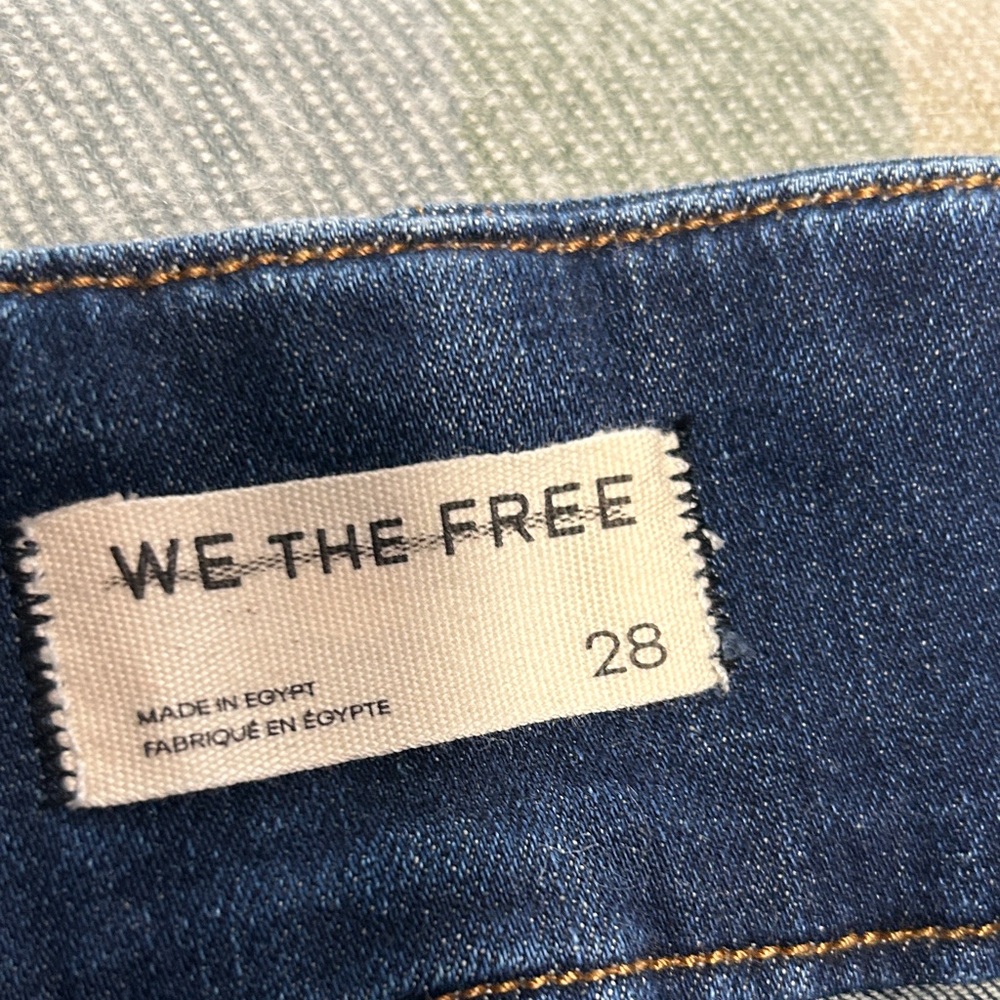 We The Free - Jayde Crop Flare - Dark Blue High-Rise Flare Jeans - Picture 4 of 8